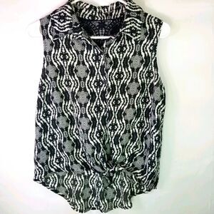 No Boundaries Blouse with Lace Panel in Back